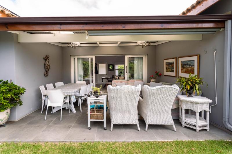 To Let 3 Bedroom Property for Rent in Whale Rock Gardens Western Cape